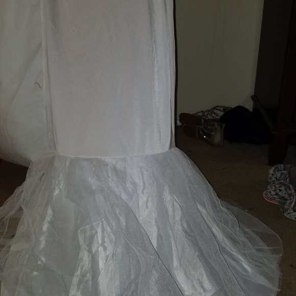 Wedding Dress - Picture 7 of 8